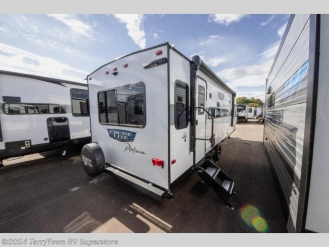 2024 Salem Cruise Lite 24RLXL by Forest River from TerryTown RV Superstore in Grand Rapids, Michigan