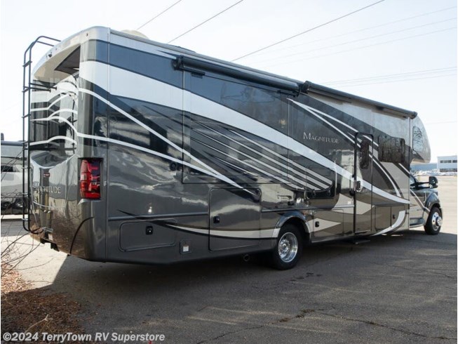 2021 Magnitude BH35 by Thor Motor Coach from TerryTown RV Superstore in Grand Rapids, Michigan