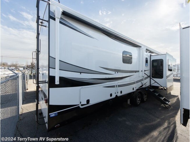 2024 North Point 382FLRB by Jayco from TerryTown RV Superstore in Grand Rapids, Michigan