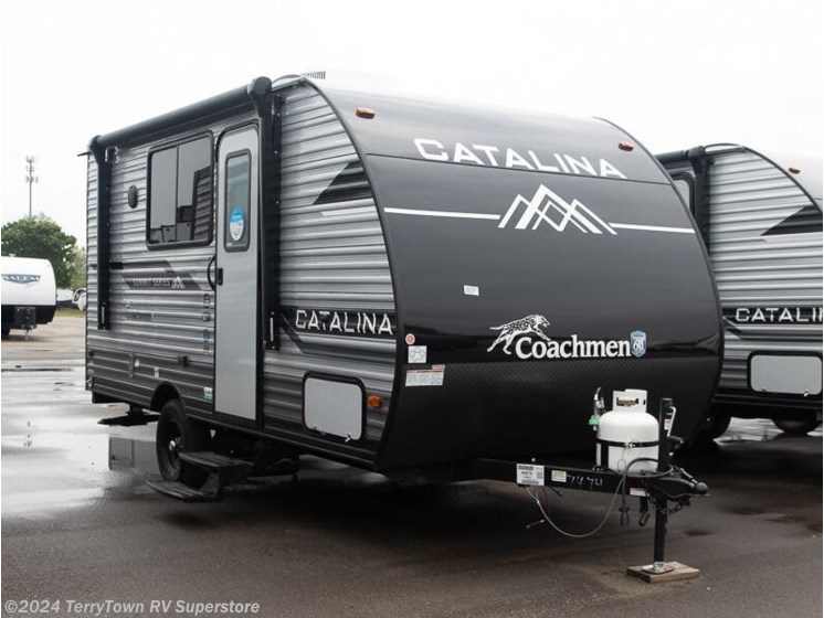 New 2024 Coachmen Catalina Summit Series 7 154RBX available in Grand Rapids, Michigan