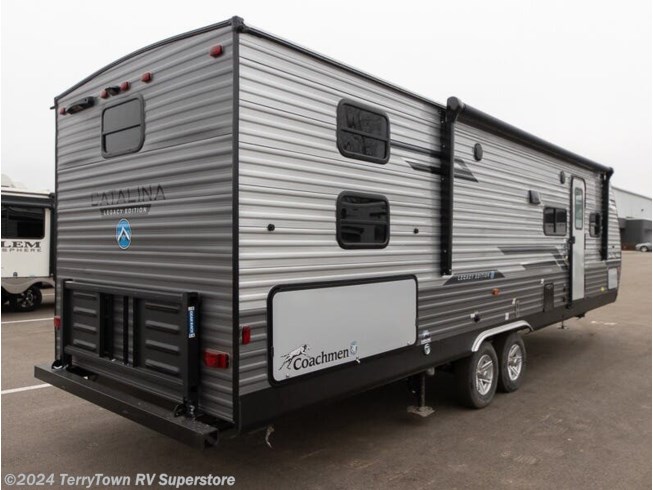 2024 Catalina Legacy Edition 293QBCK by Coachmen from TerryTown RV Superstore in Grand Rapids, Michigan