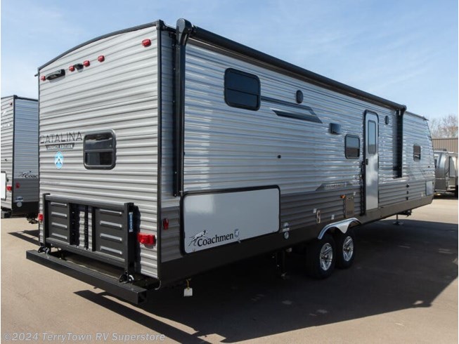 2024 Catalina Legacy Edition 293TQBSCK by Coachmen from TerryTown RV Superstore in Grand Rapids, Michigan