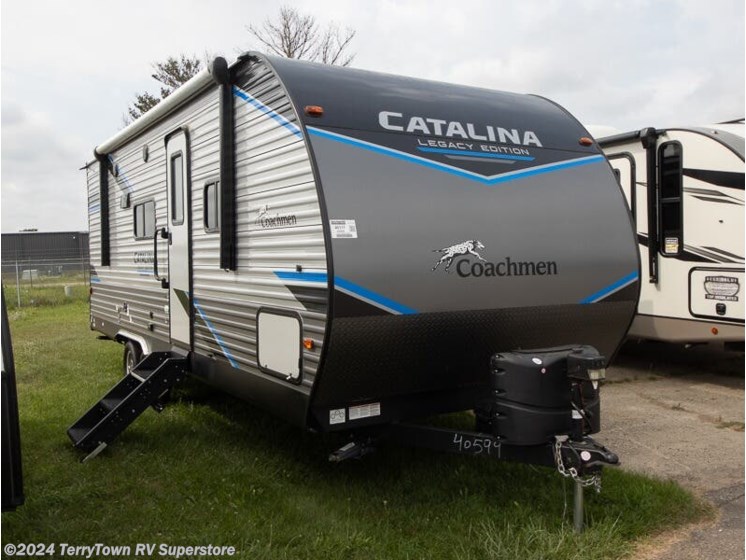 Used 2022 Coachmen Catalina Legacy 243RBS available in Grand Rapids, Michigan