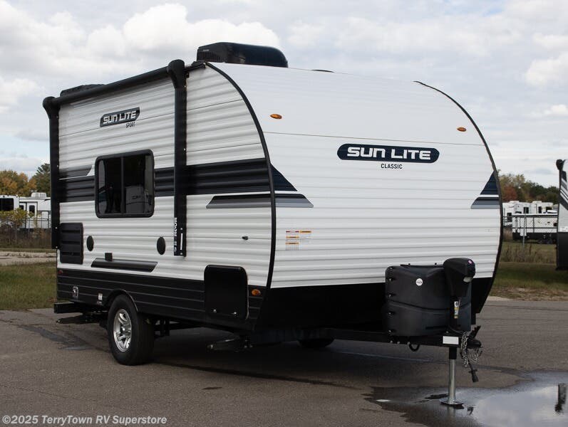 2022 Sunset Park RV SunLite Classic 16BH RV for Sale in Grand Rapids