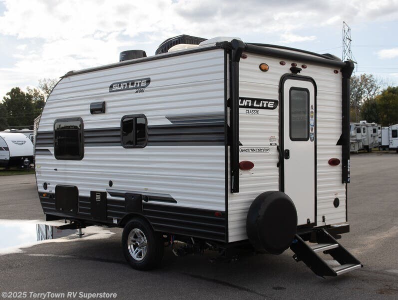 2022 Sunset Park RV SunLite Classic 16BH RV for Sale in Grand Rapids