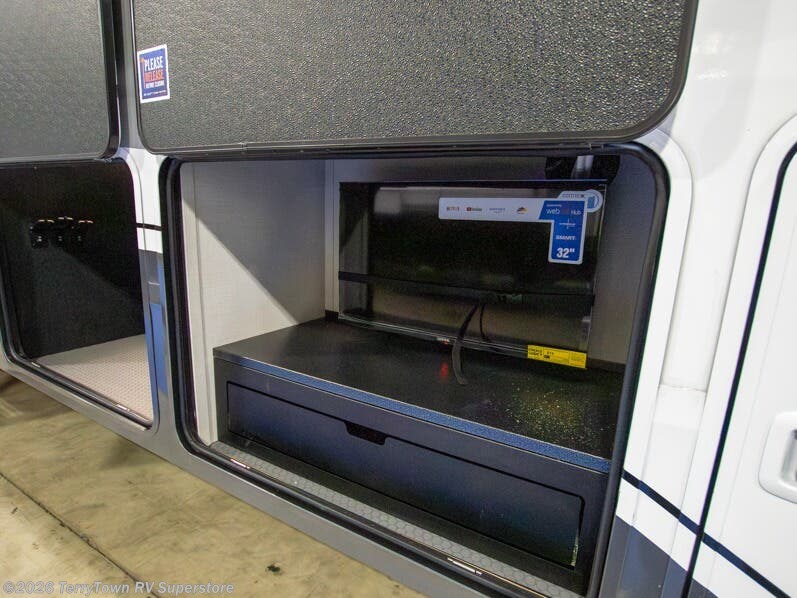 2025 Alpine 3910RK by Keystone from TerryTown RV Superstore in Grand Rapids, Michigan