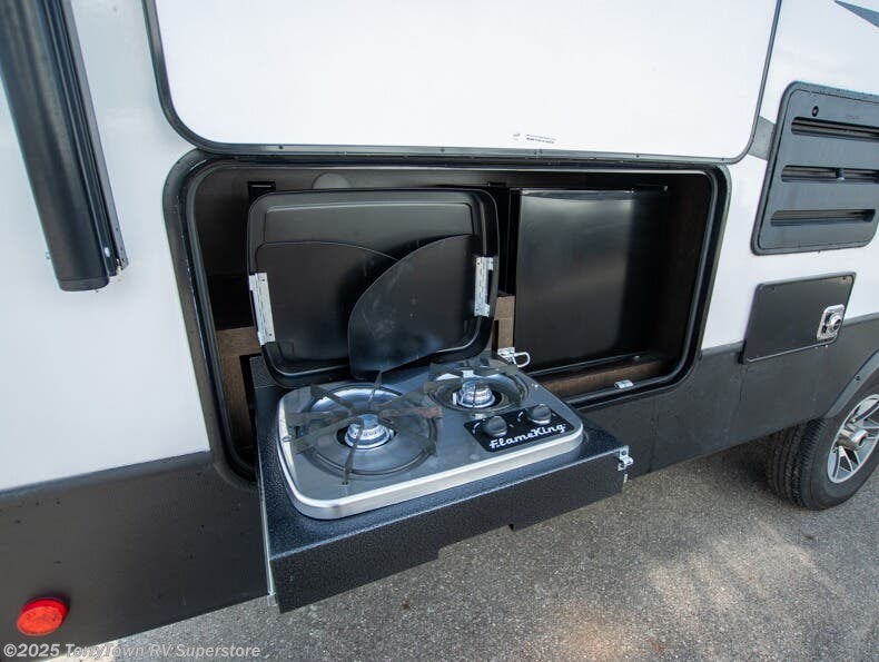 2020 Atlas 2502REF by Dutchmen from TerryTown RV Superstore in Grand Rapids, Michigan