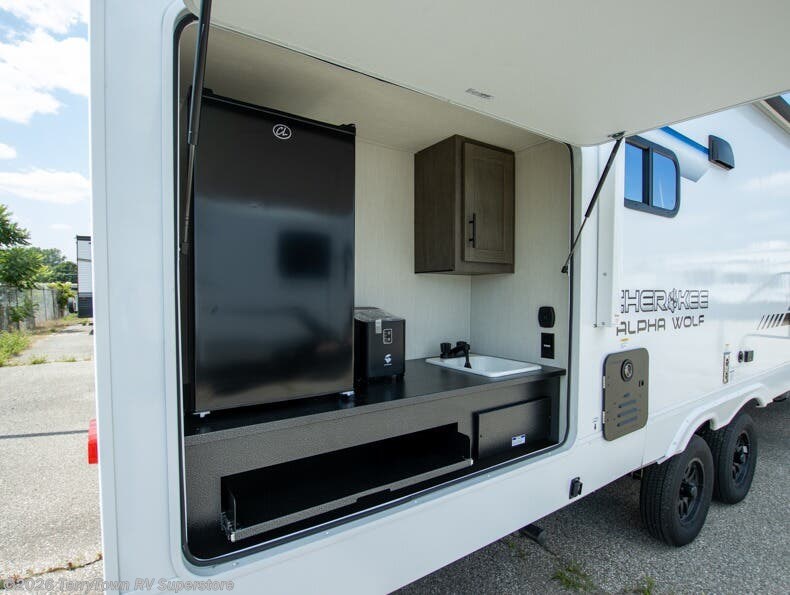 2026 Cherokee Alpha Wolf 25RB by Forest River from TerryTown RV Superstore in Grand Rapids, Michigan