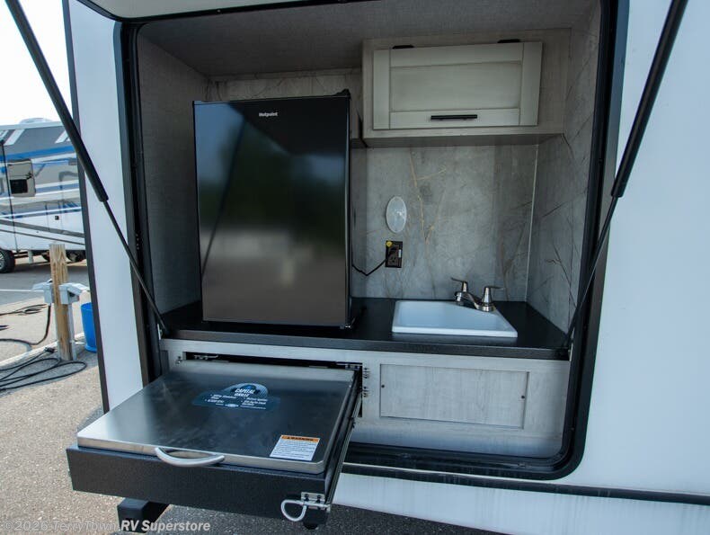 2023 Sunset Trail 331BH by CrossRoads from TerryTown RV Superstore in Grand Rapids, Michigan