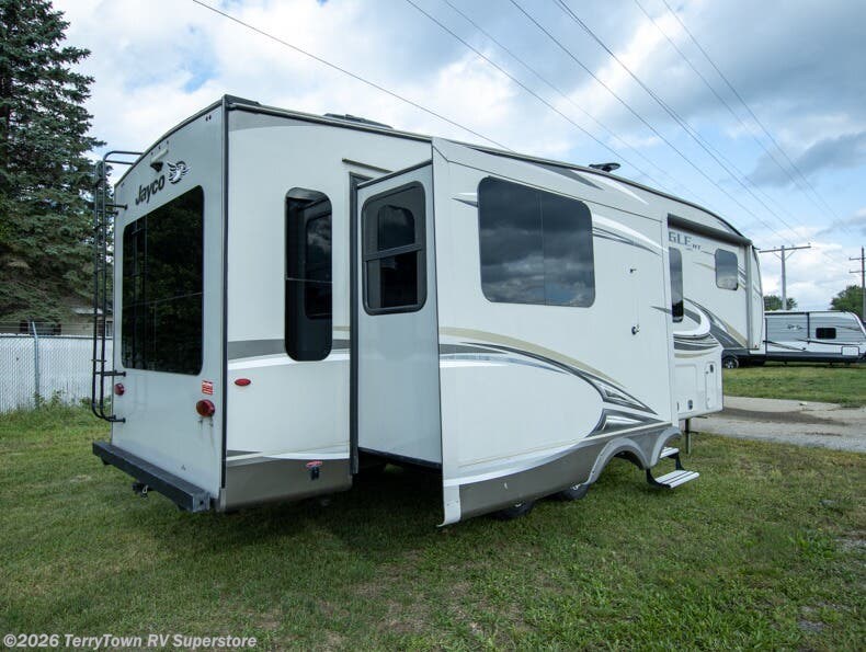 2018 Eagle HT 27.5RLTS by Jayco from TerryTown RV Superstore in Grand Rapids, Michigan