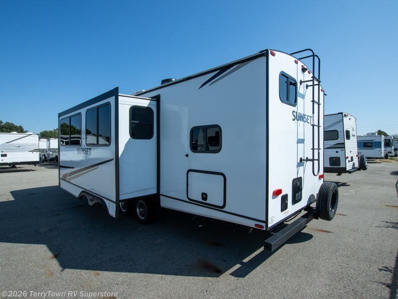 New 2024 CrossRoads Sunset Trail 272BH available in Grand Rapids, Michigan