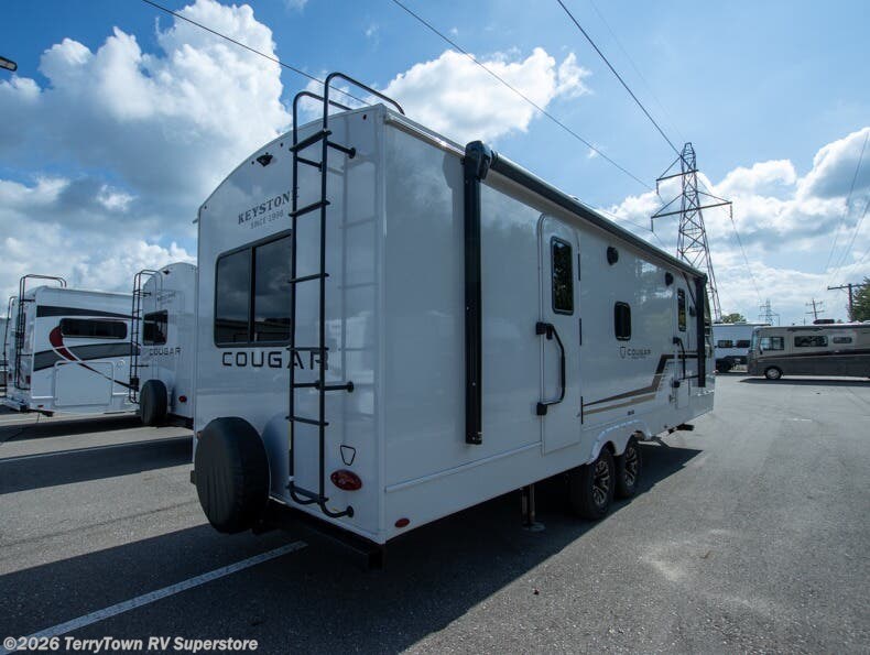 2026 Cougar Half-Ton 25FKD by Keystone from TerryTown RV Superstore in Grand Rapids, Michigan