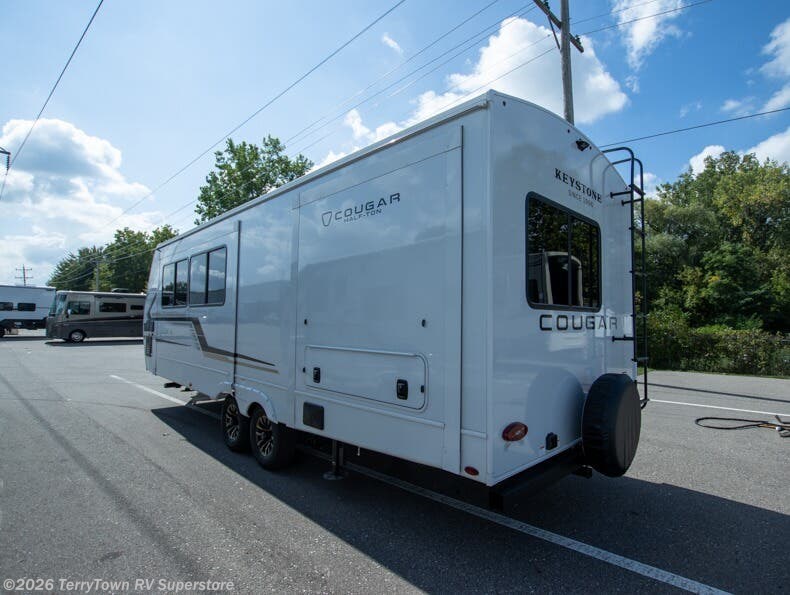 New 2026 Keystone Cougar Half-Ton 25FKD available in Grand Rapids, Michigan