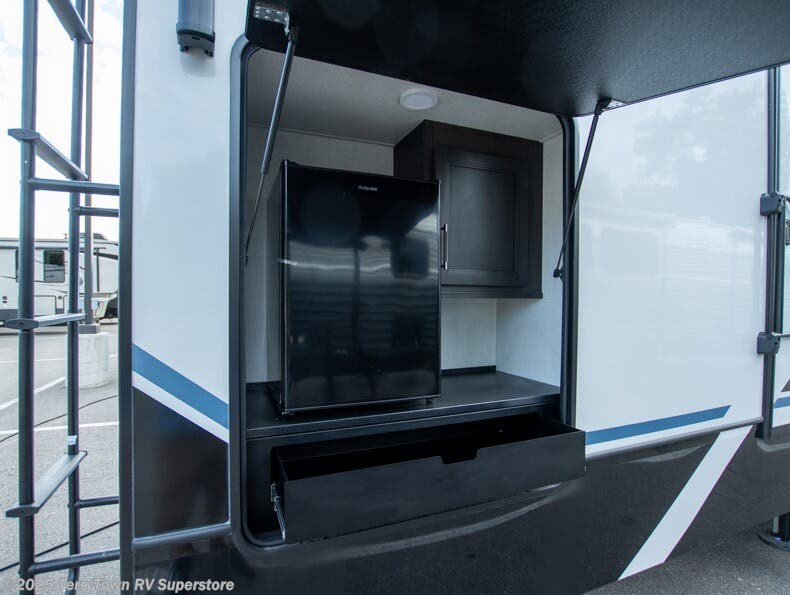 2026 Alpine Avalanche Edition 380LT by Keystone from TerryTown RV Superstore in Grand Rapids, Michigan