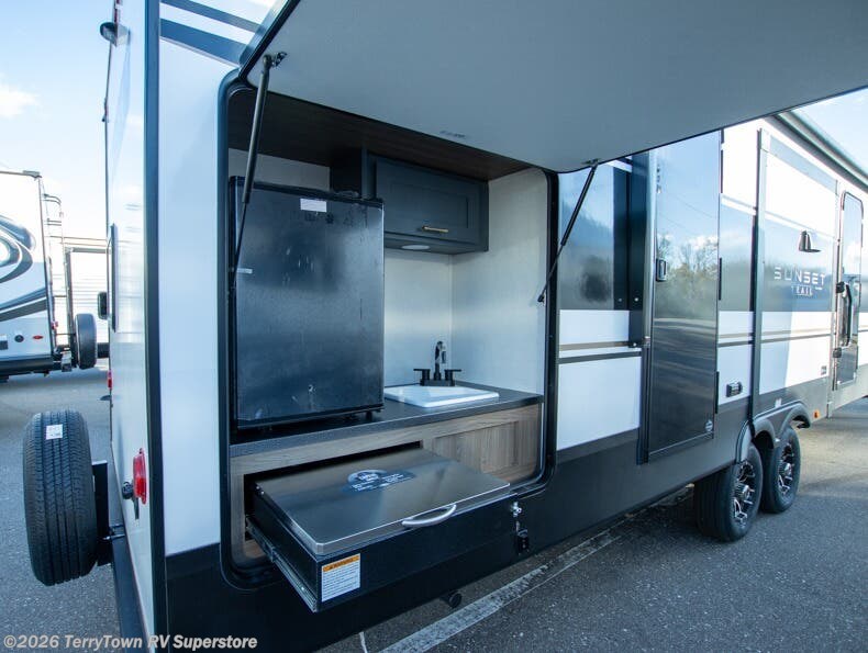 2026 Sunset Trail 331BH by CrossRoads from TerryTown RV Superstore in Grand Rapids, Michigan