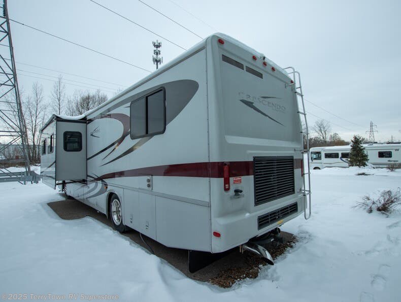 2004 Crescendo 8356 by Gulf Stream from TerryTown RV Superstore in Grand Rapids, Michigan