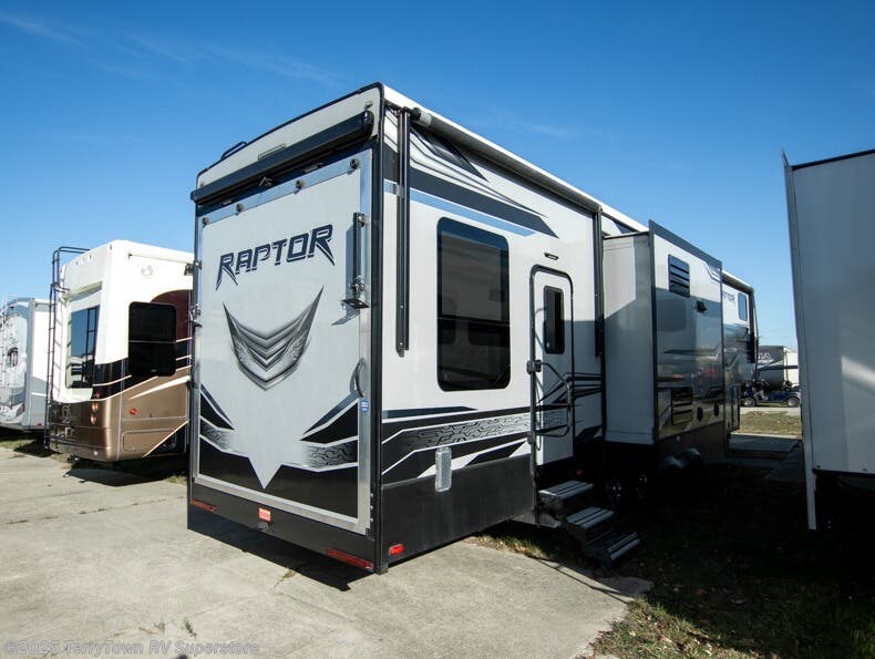 2018 Raptor 362TS by Keystone from TerryTown RV Superstore in Grand Rapids, Michigan