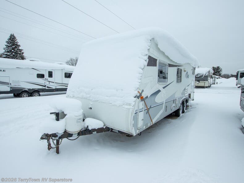 Used 2004 Dutchmen Aerolite 25QB available in Grand Rapids, Michigan