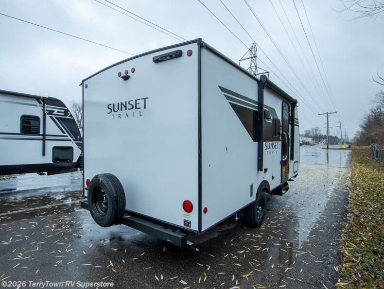 2026 CrossRoads Sunset Trail 17BHS - New Travel Trailer For Sale by TerryTown RV Superstore in Grand Rapids, Michigan