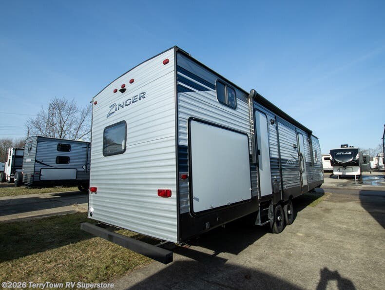 Used 2021 CrossRoads Zinger 331BH available in Grand Rapids, Michigan