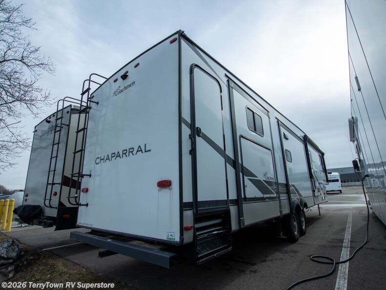 2022 Chaparral 367BH by Coachmen from TerryTown RV Superstore in Grand Rapids, Michigan