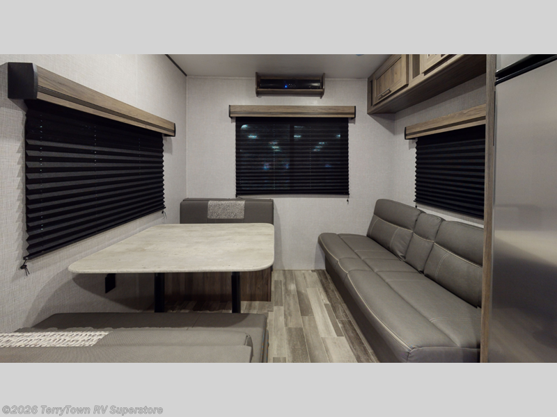 New 2024 CrossRoads Zinger Lite 211RD available in Grand Rapids, Michigan