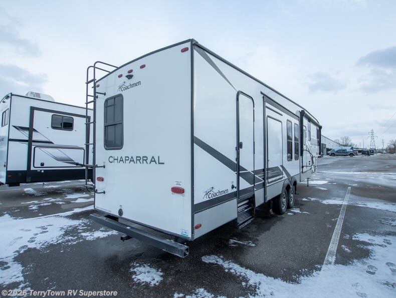 2022 Chaparral 373MBRB by Coachmen from TerryTown RV Superstore in Grand Rapids, Michigan