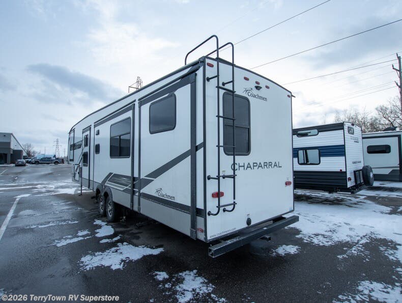 New 2022 Coachmen Chaparral 373MBRB available in Grand Rapids, Michigan