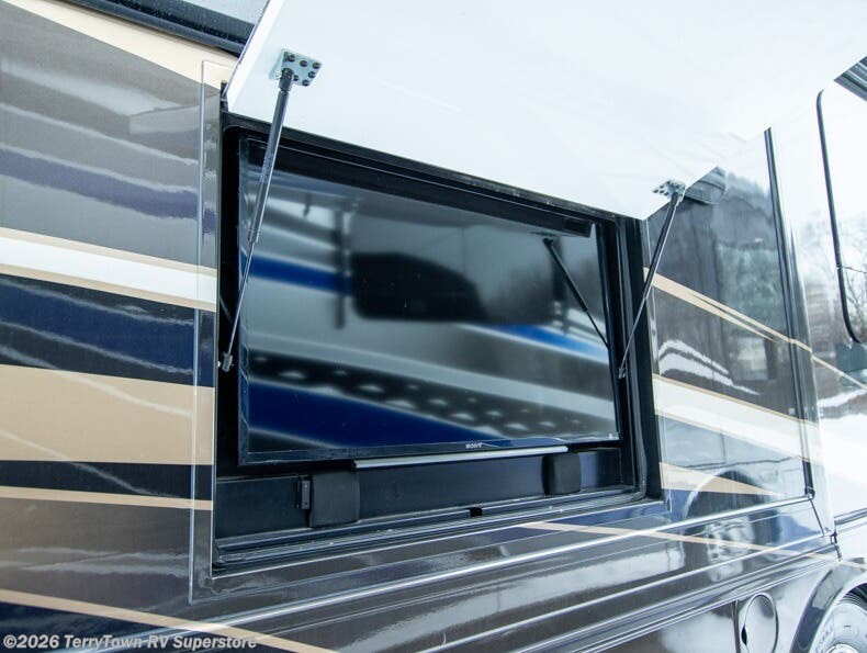 2015 Tuscany 40KQ by Thor Motor Coach from TerryTown RV Superstore in Grand Rapids, Michigan