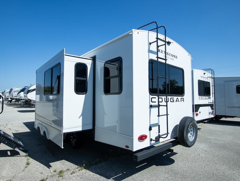 New 2026 Keystone Cougar Half-Ton 25RDS available in Grand Rapids, Michigan