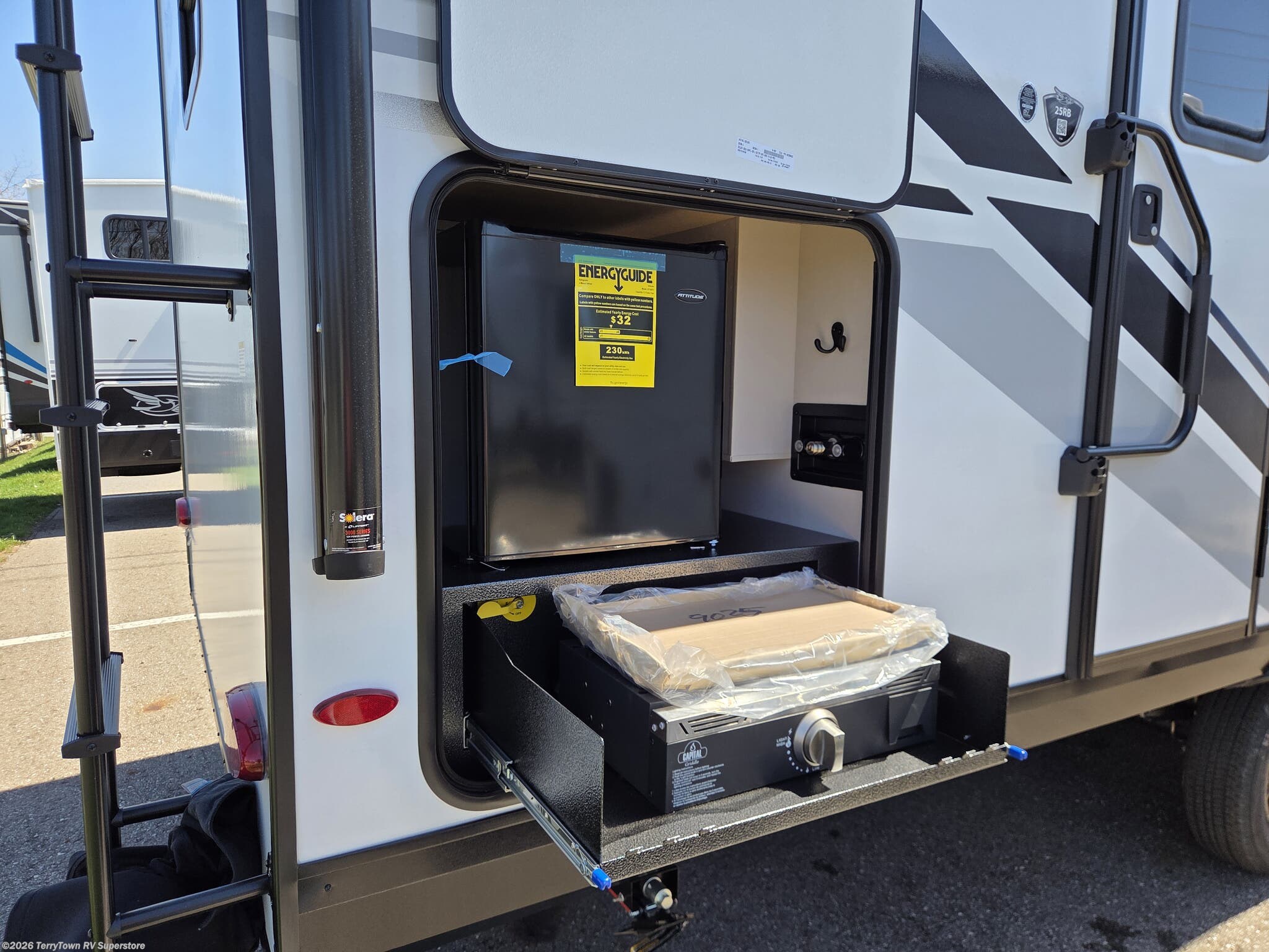 New 2026 Jayco Jay Feather 25RB available in Grand Rapids, Michigan