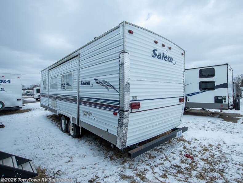 Used 2003 Forest River Salem LE 29BHSS available in Grand Rapids, Michigan