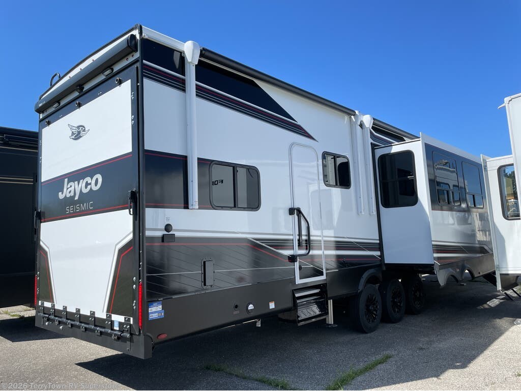 2026 Seismic 395 by Jayco from TerryTown RV Superstore in Grand Rapids, Michigan