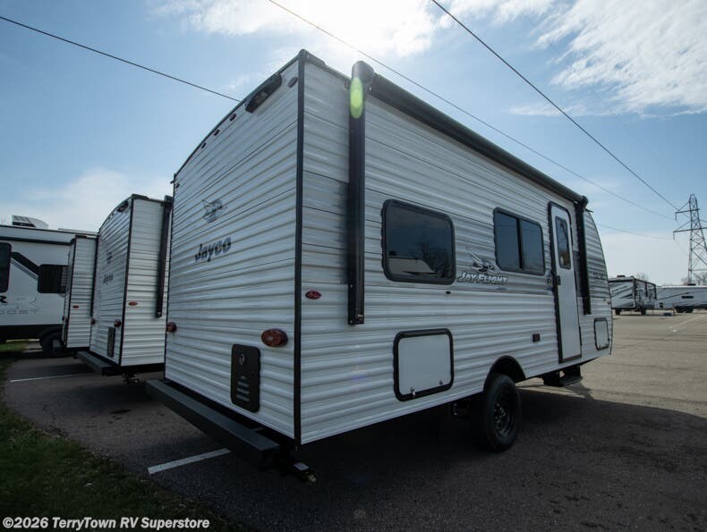 2026 Jayco Jay Flight SLX 172DB - New Travel Trailer For Sale by TerryTown RV Superstore in Grand Rapids, Michigan