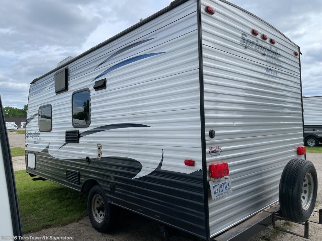 Used 2016 Keystone Springdale Summerland 1700FQ available in Grand Rapids, Michigan