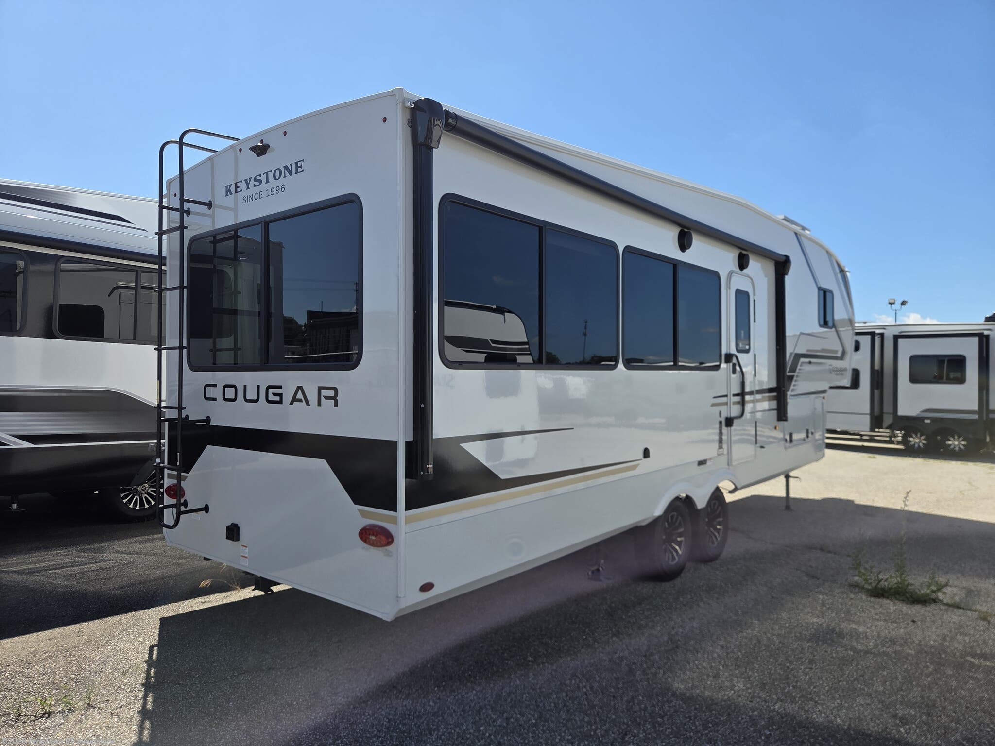 New 2027 Keystone Cougar Half-Ton 26RES available in Grand Rapids, Michigan