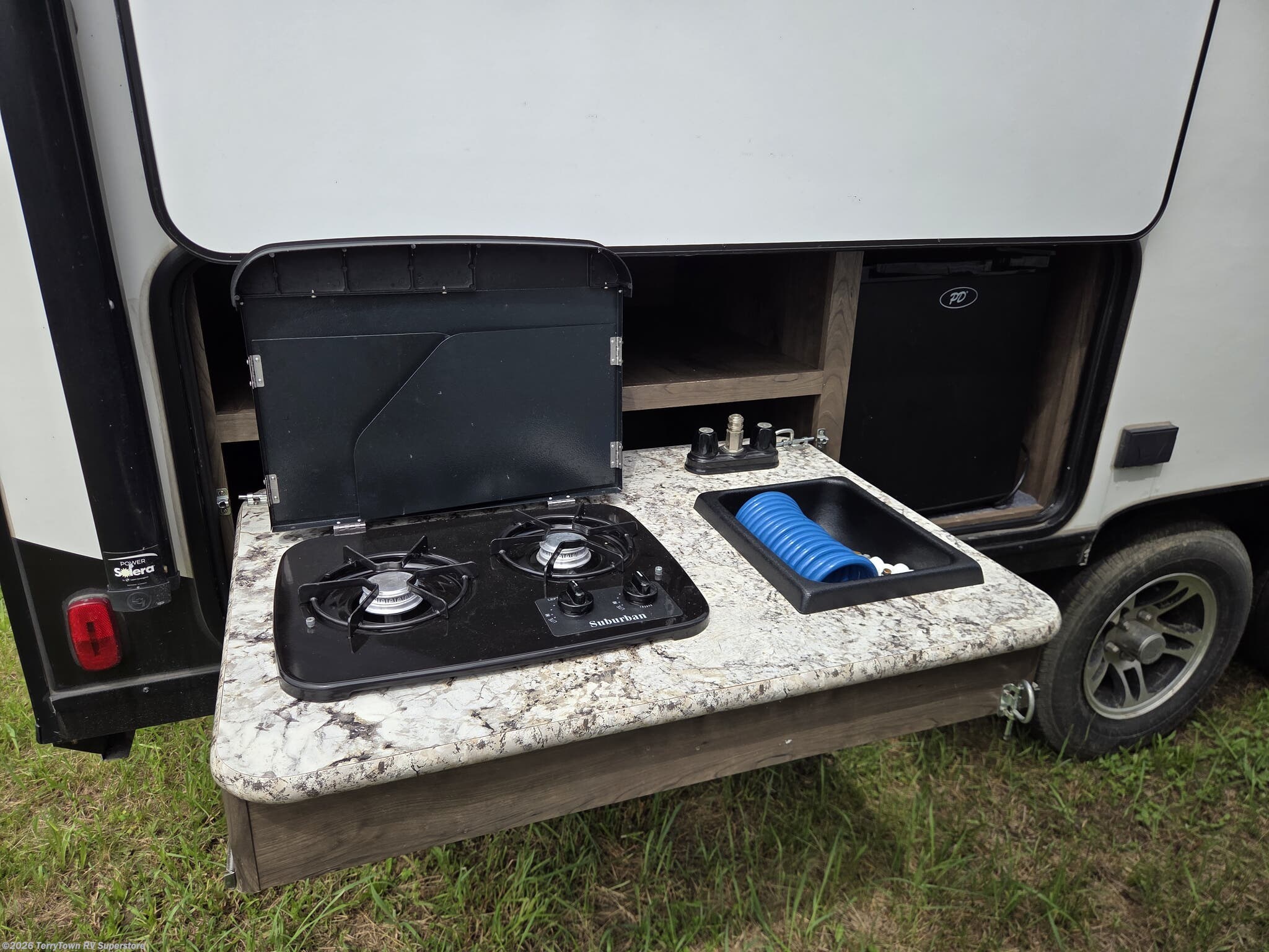 2018 Passport Ultra Lite Express 239ML by Keystone from TerryTown RV Superstore in Grand Rapids, Michigan