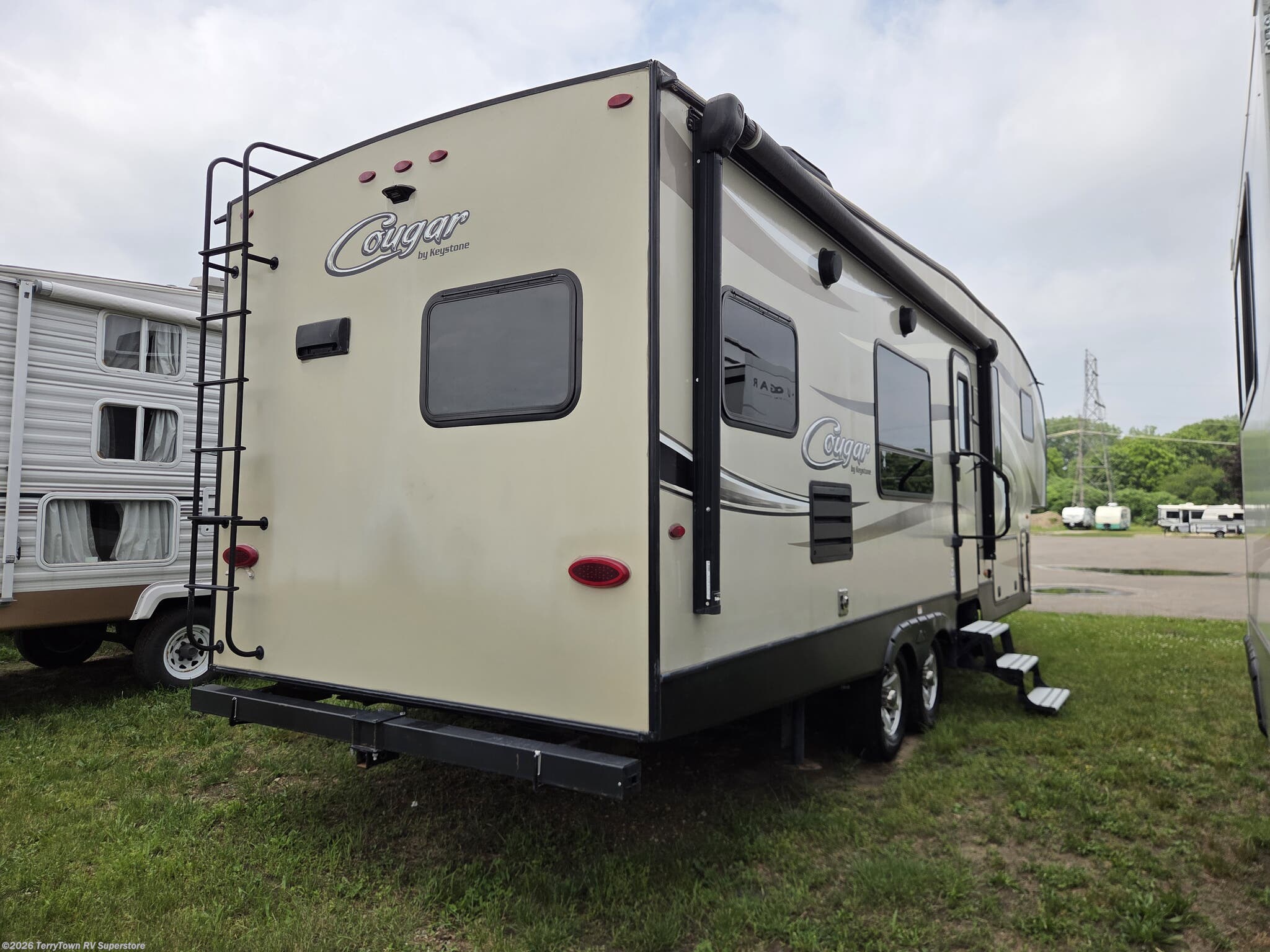 2017 Cougar XLite 27RKS by Keystone from TerryTown RV Superstore in Grand Rapids, Michigan