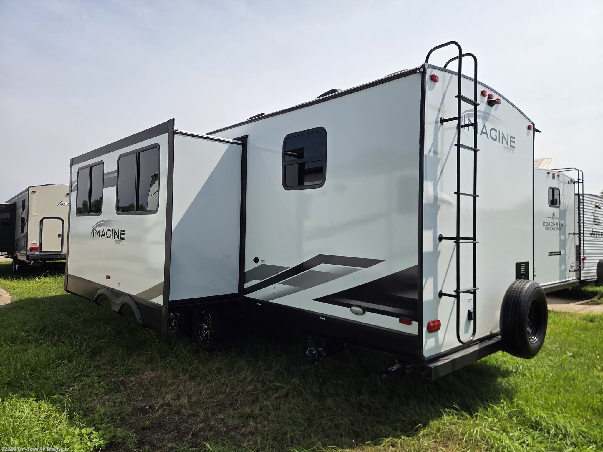Used 2022 Grand Design Imagine 2800BH available in Grand Rapids, Michigan