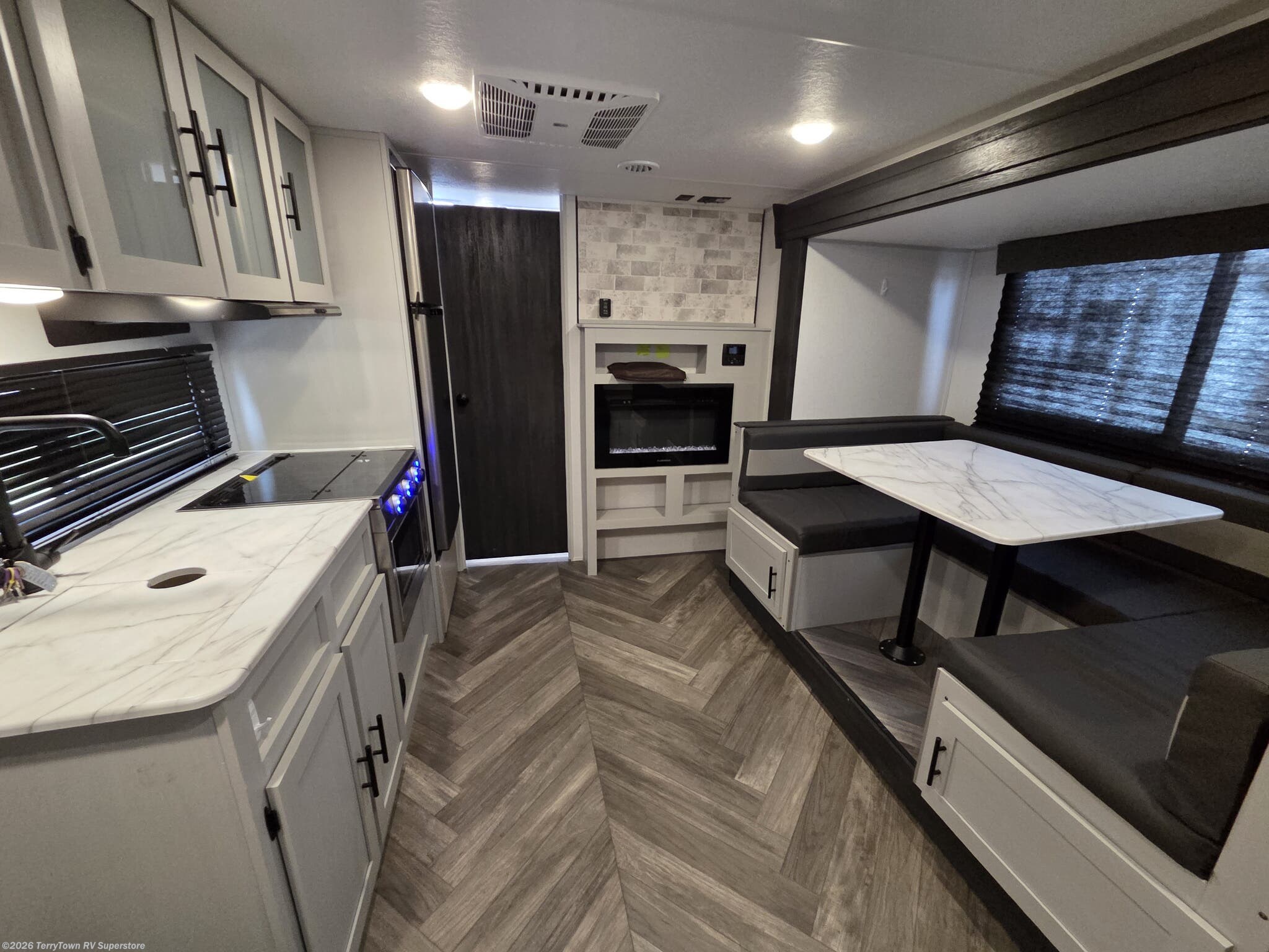 2022 Forest River Wildwood FSX 280RT - Used Toy Hauler For Sale by TerryTown RV Superstore in Grand Rapids, Michigan