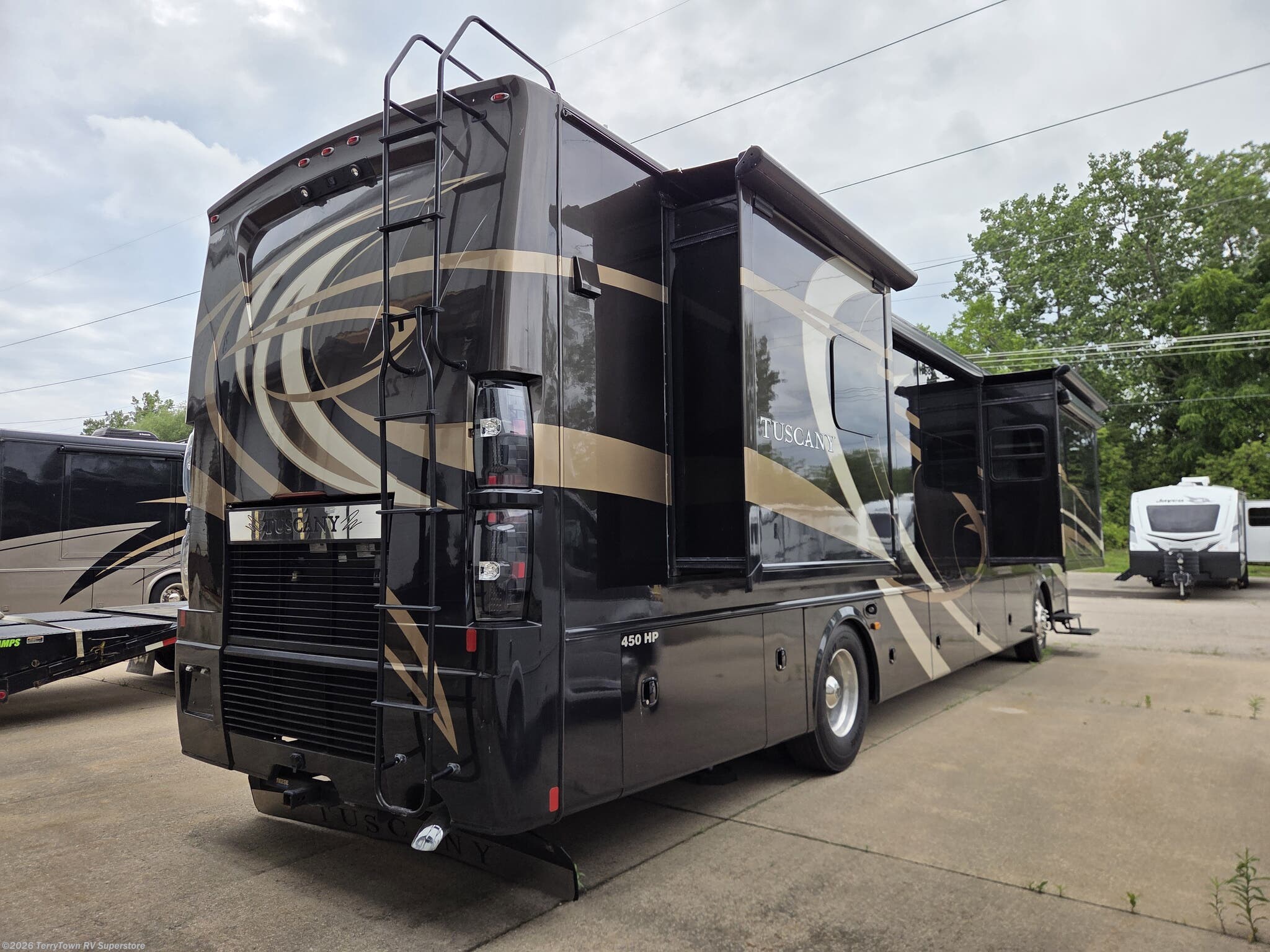2015 Tuscany 40KQ by Thor Motor Coach from TerryTown RV Superstore in Grand Rapids, Michigan