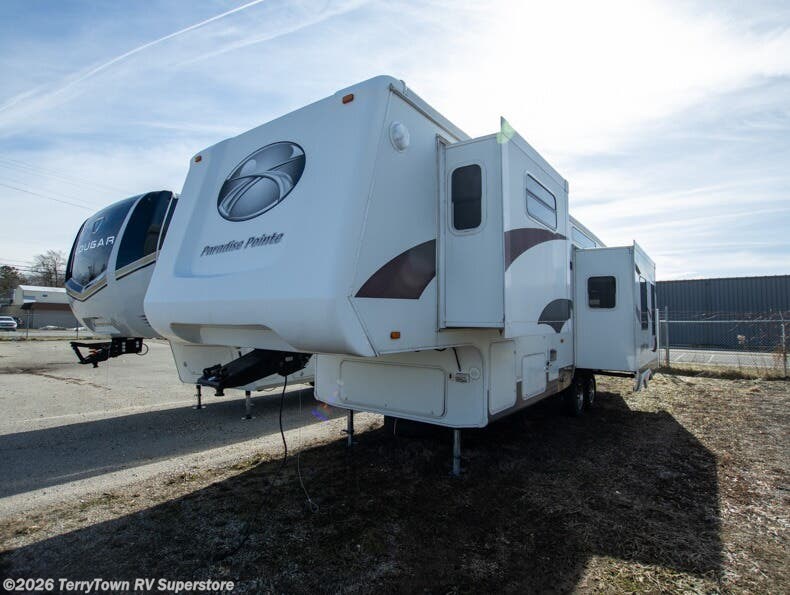 Used 2005 CrossRoads Paradise Point 30RL available in Grand Rapids, Michigan