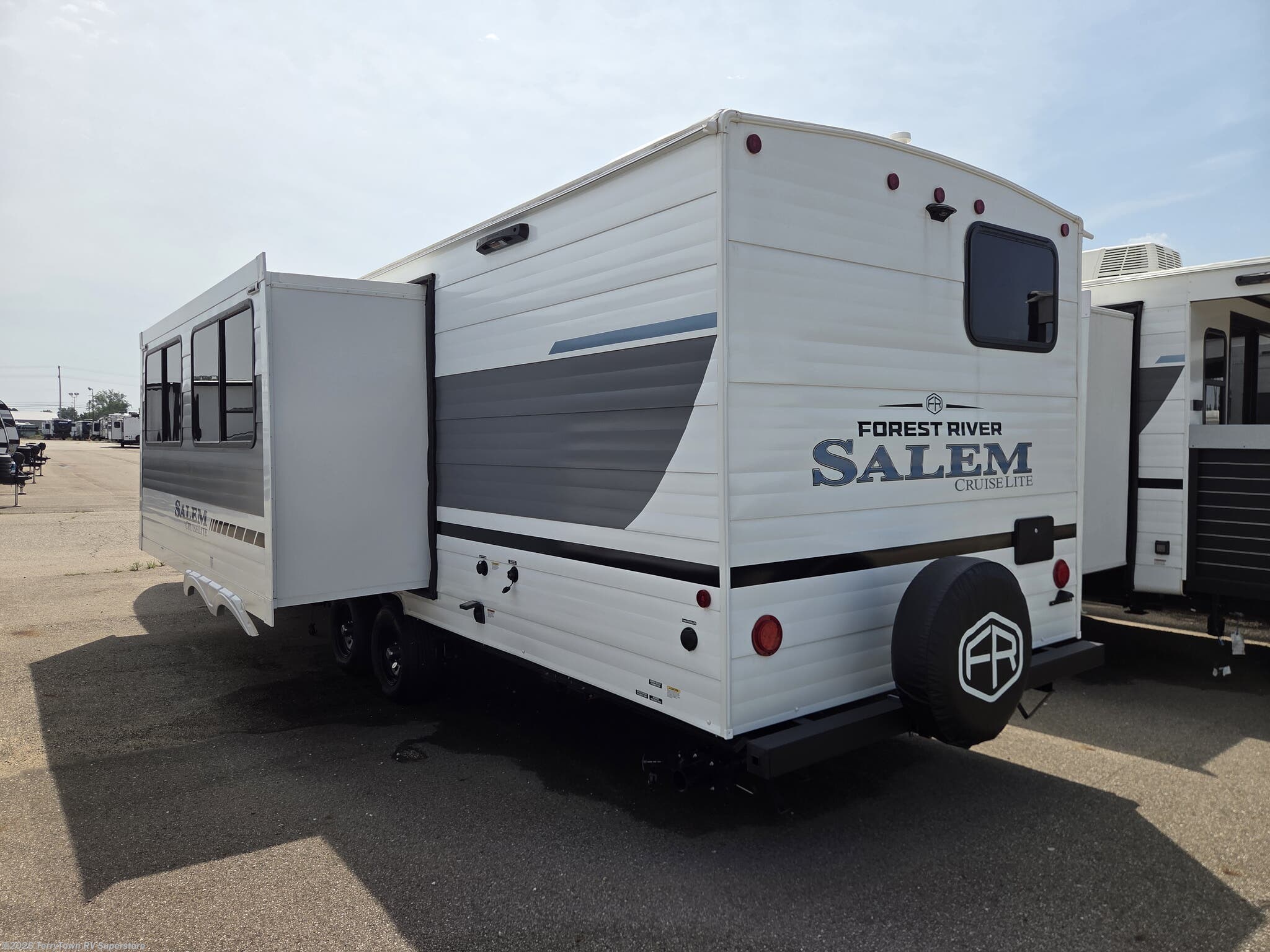 New 2026 Forest River Salem Cruise Lite 26ICE available in Grand Rapids, Michigan