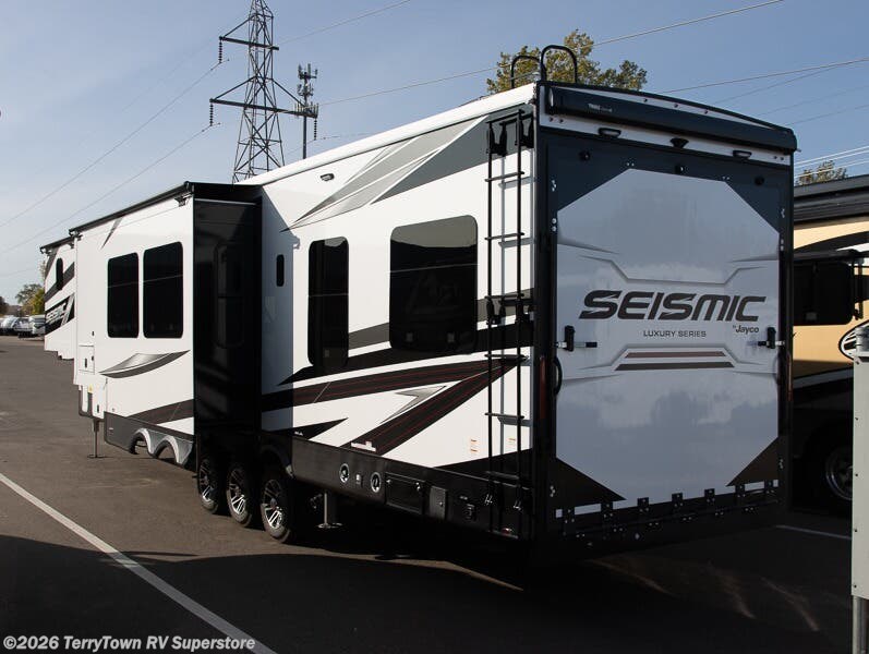 New 2025 Jayco Seismic Luxury Series 4113 available in Grand Rapids, Michigan