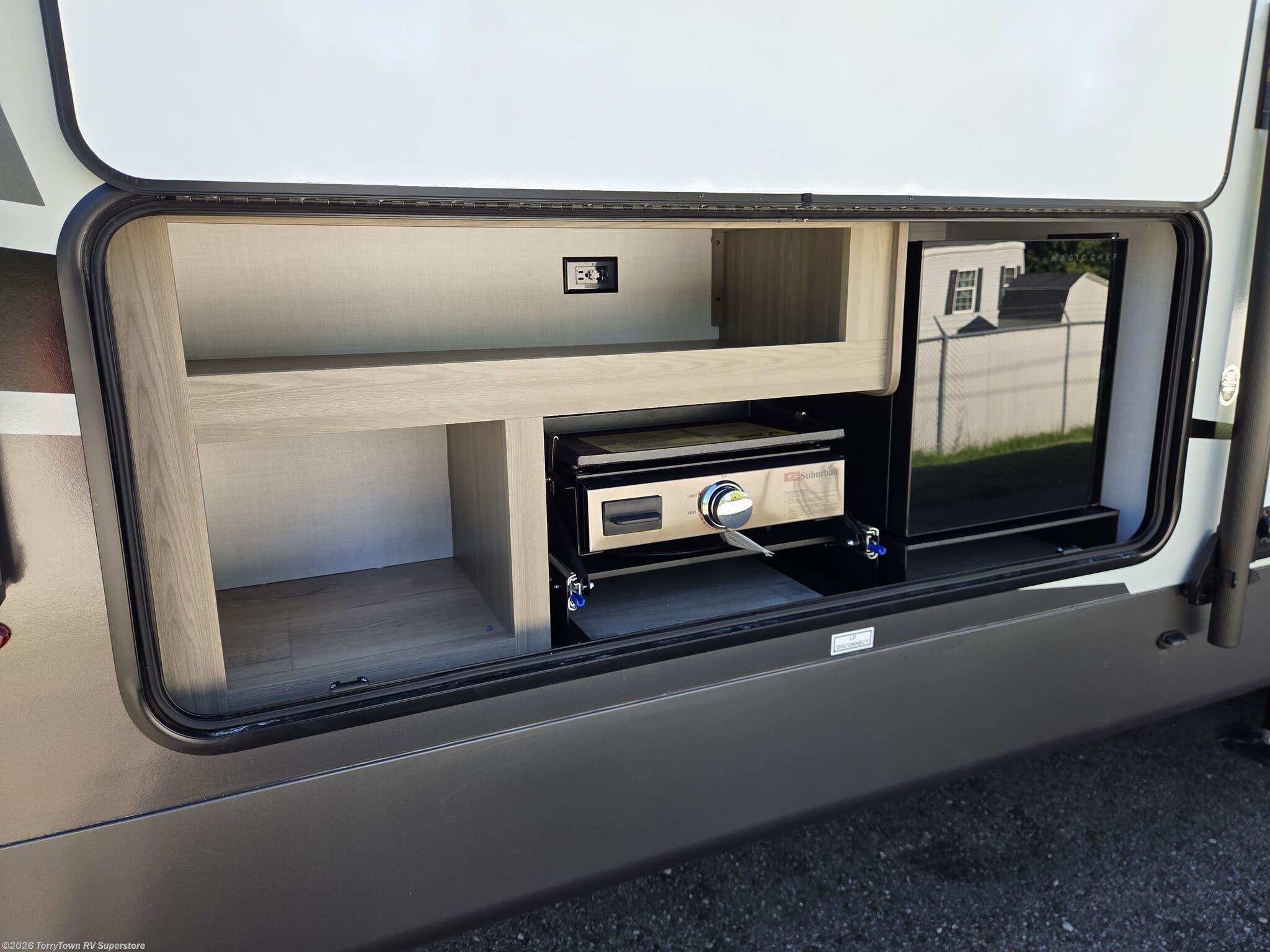 2027 Rockwood Ultra Lite 2706BH by Forest River from TerryTown RV Superstore in Grand Rapids, Michigan
