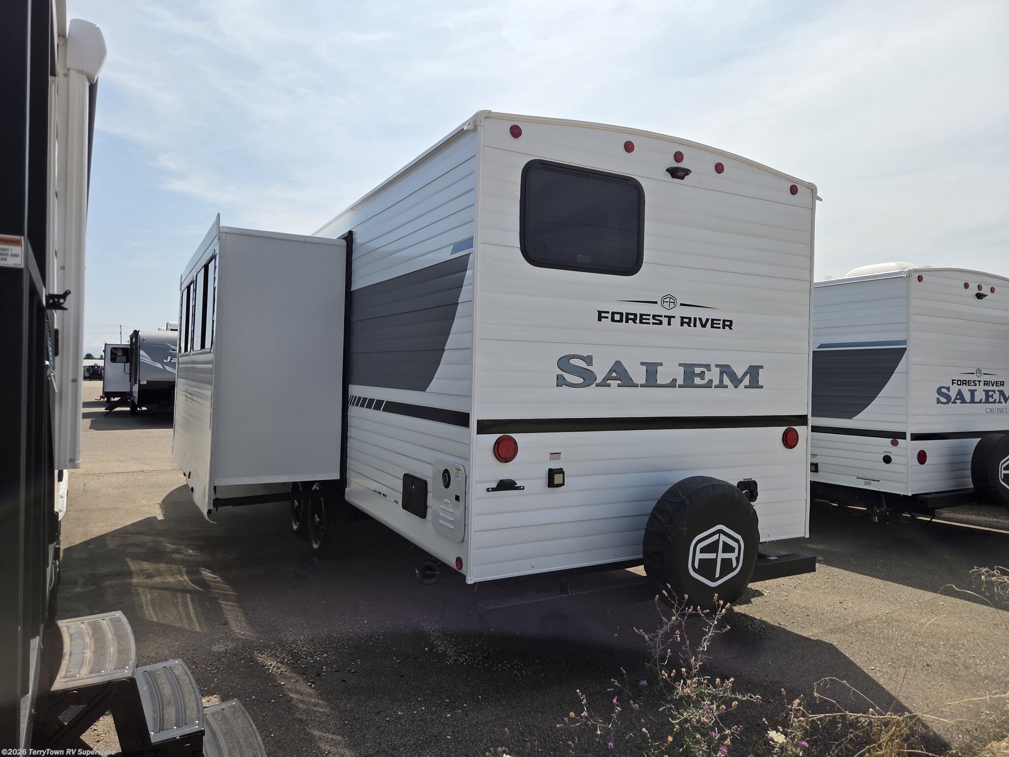 2027 Salem 26DBHD by Forest River from TerryTown RV Superstore in Grand Rapids, Michigan