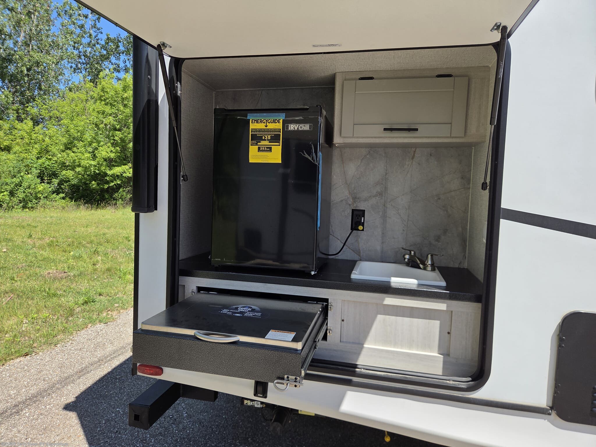 2024 Sunset Trail Super Lite SS253RB by CrossRoads from TerryTown RV Superstore in Grand Rapids, Michigan