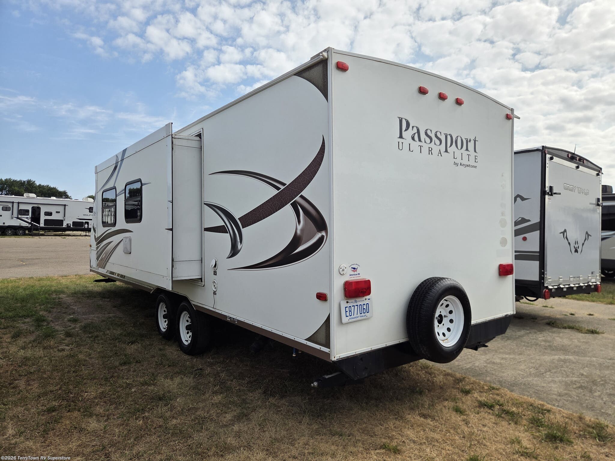 Used 2013 Keystone Passport Super-Lite 280BH available in Grand Rapids, Michigan