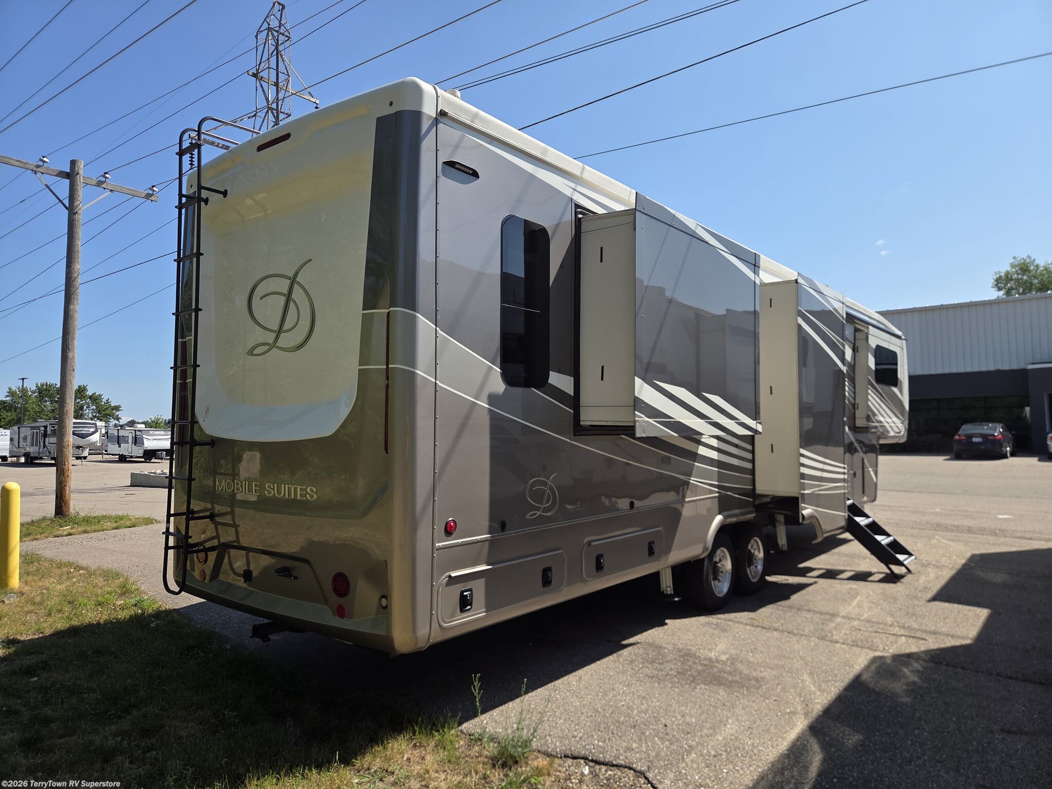 2022 Mobile Suites 41FKMB by DRV from TerryTown RV Superstore in Grand Rapids, Michigan