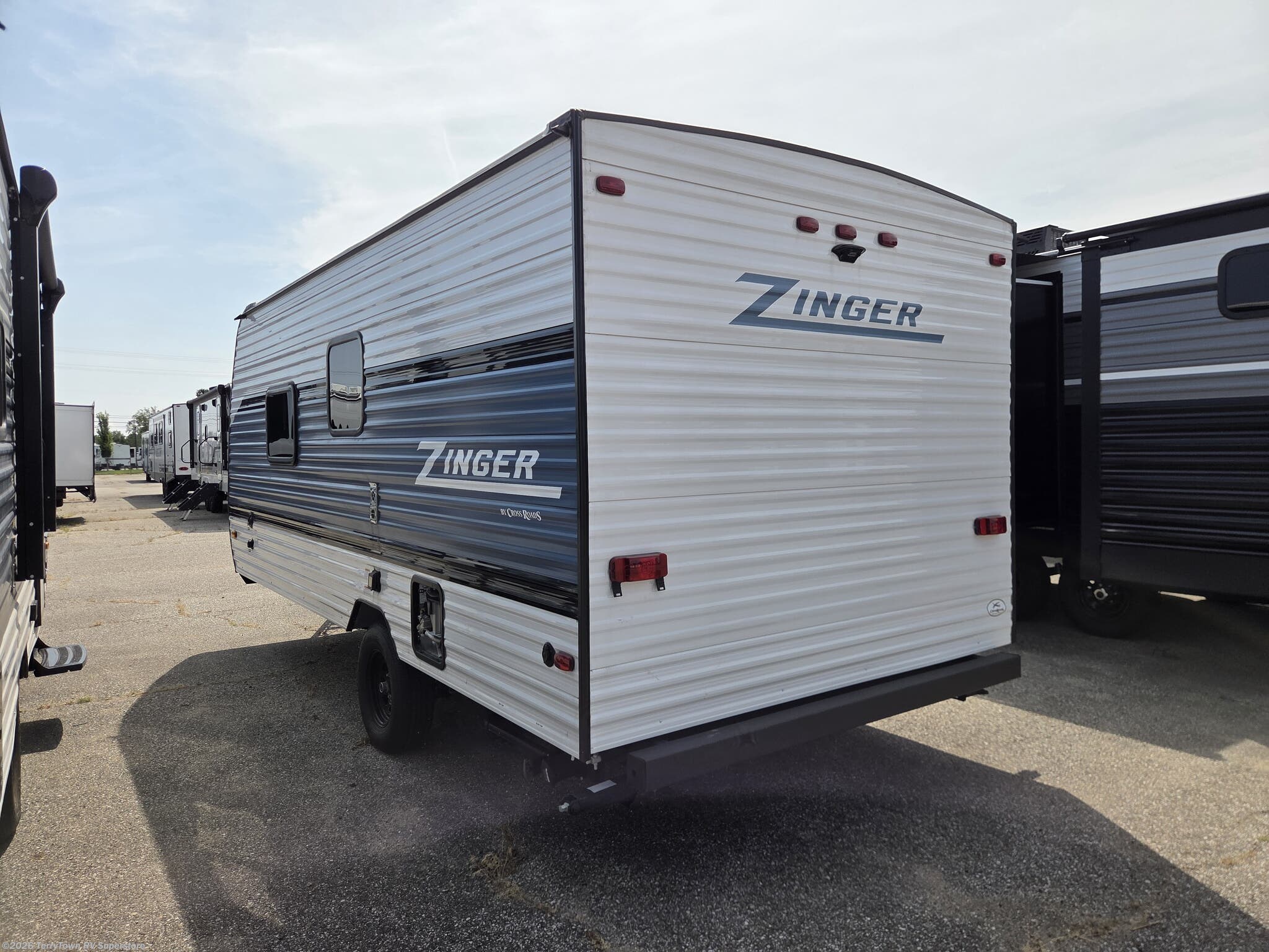New 2025 CrossRoads Zinger Lite ZR18RB available in Grand Rapids, Michigan